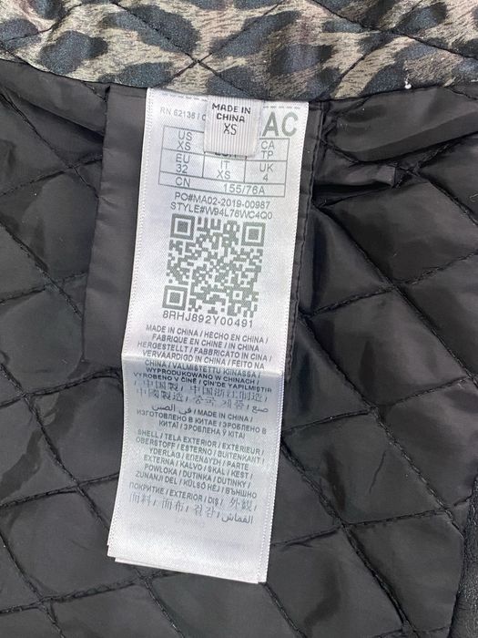 Geaca guess autentica