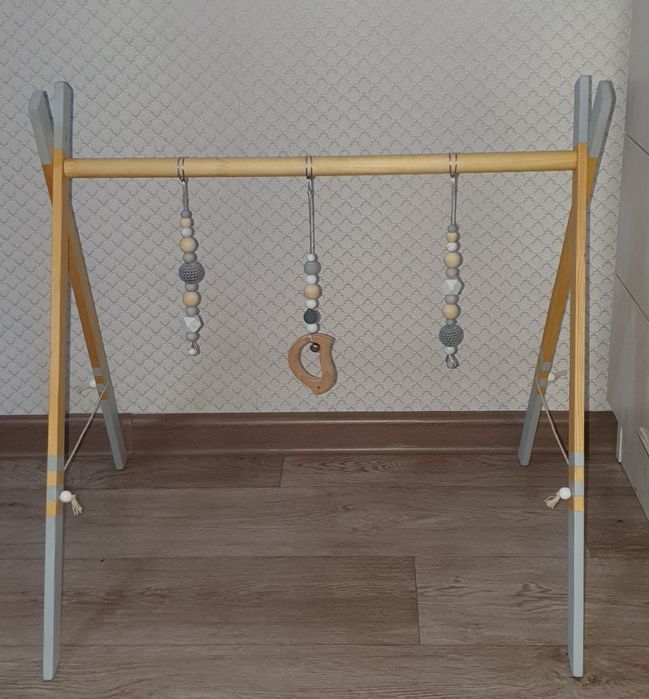 Детский деревянный мобиль