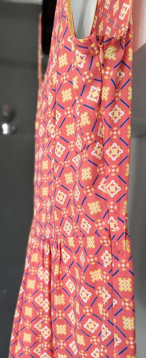 Страхотна пъстра рокля