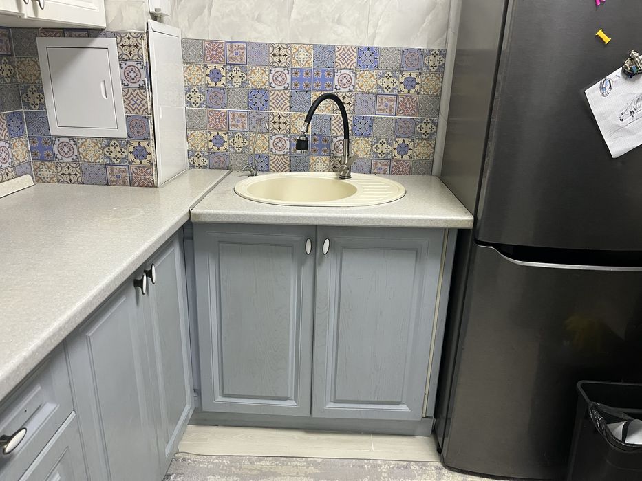 Продам кухонный гарнитур б/у