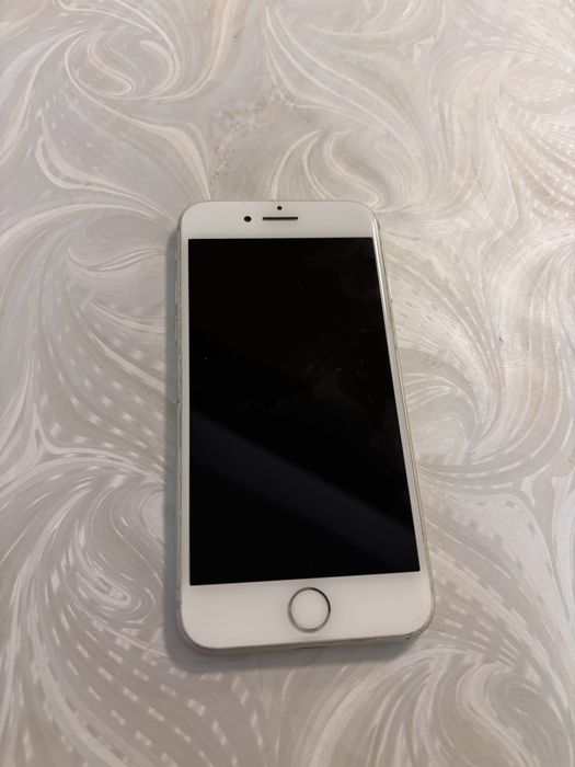 Iphone 8 64gb. 74%капацитет