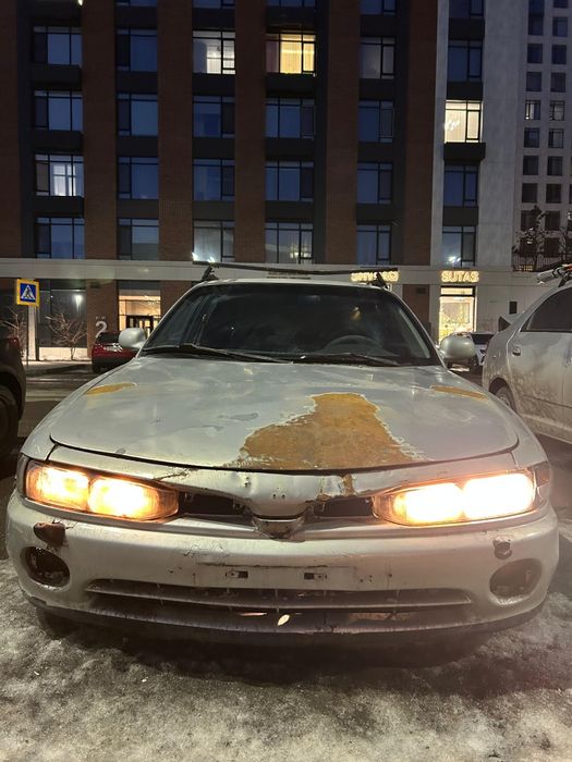 Продаю машину срочно !!