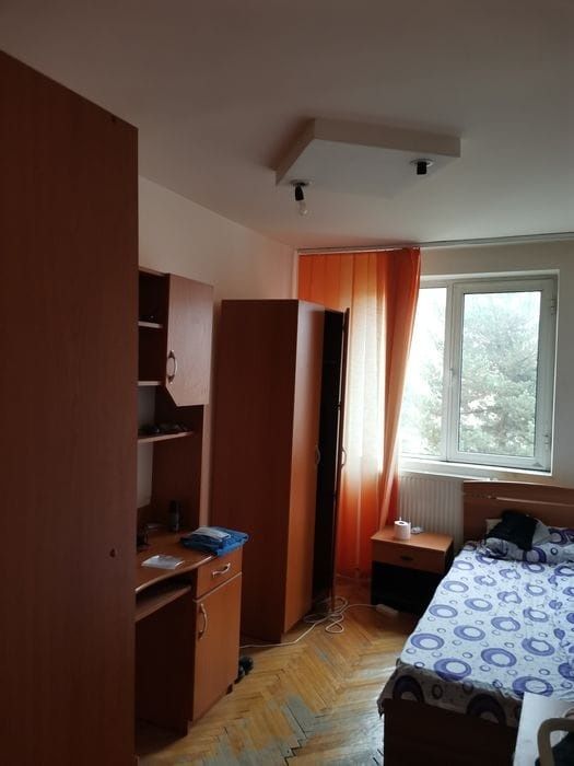 Inchiriez apartament 3 camere