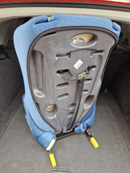 vand scaun auto cu isofix