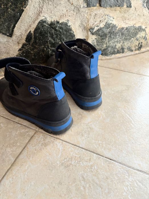 Нови детски ботуши