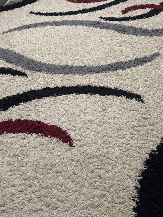 Ковер травка в хорошем состоянии