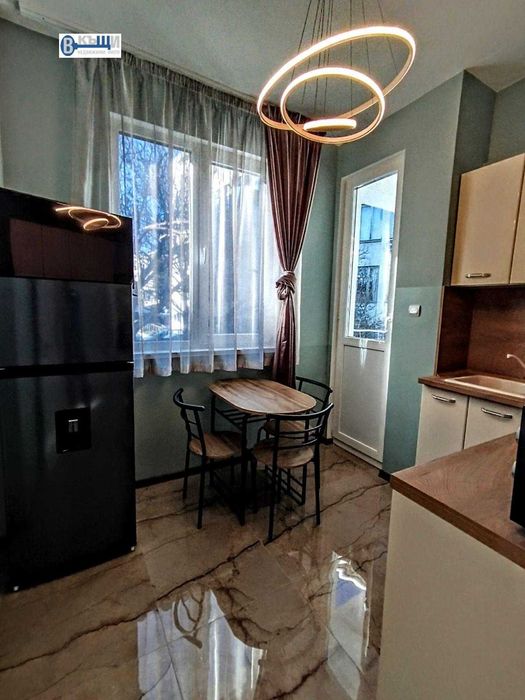 Дава се под наем Тристаен апартамент в Велико Търново, Център - 89 кв.м за 504.9 € - Снимка #5