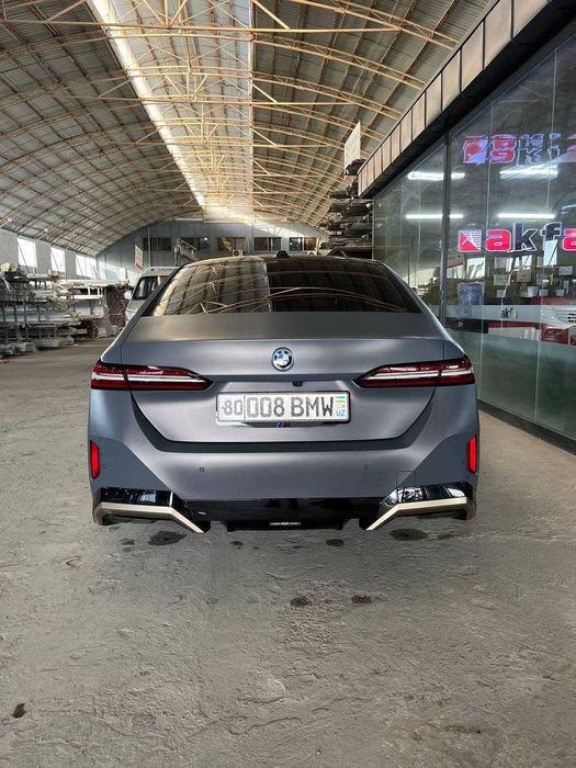 Bmw i5 M sport sotiladi