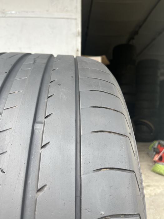 2 бр. летни гуми 305/35/23 Yokohama DOT 0418 5,5 mm