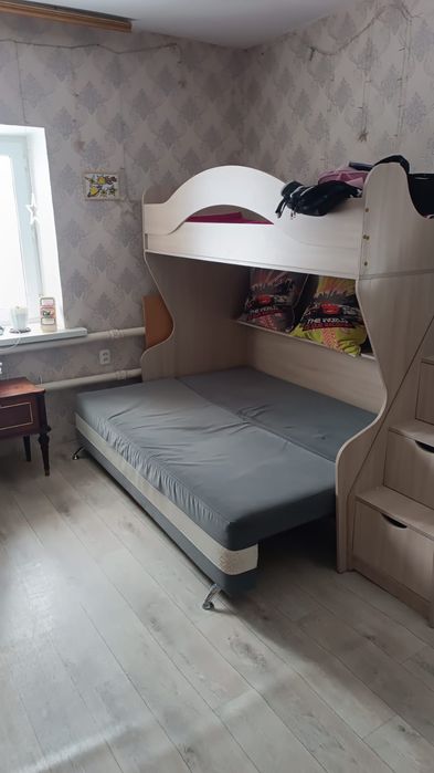 Продаю двухярустную кровать