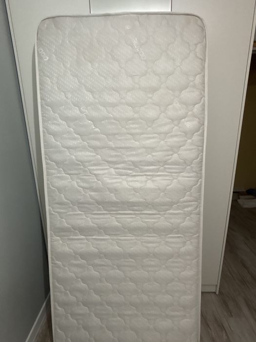 Продам кровать одноместная