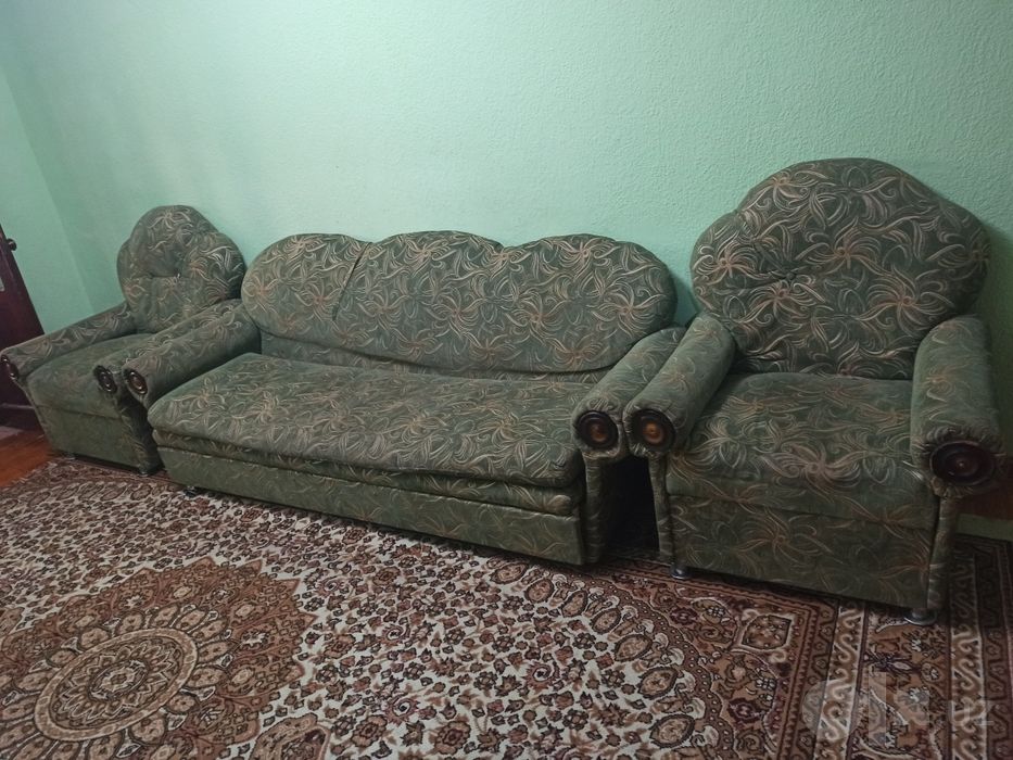 Divan va kreslolar sotiladi