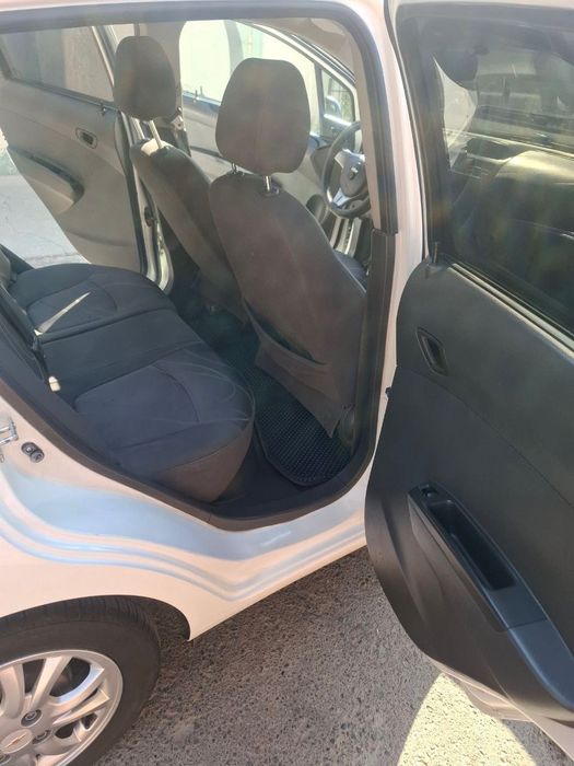 белый спарк продается