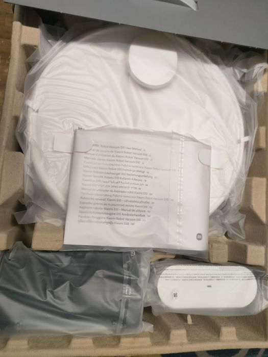 Срочно продам робот пылесос