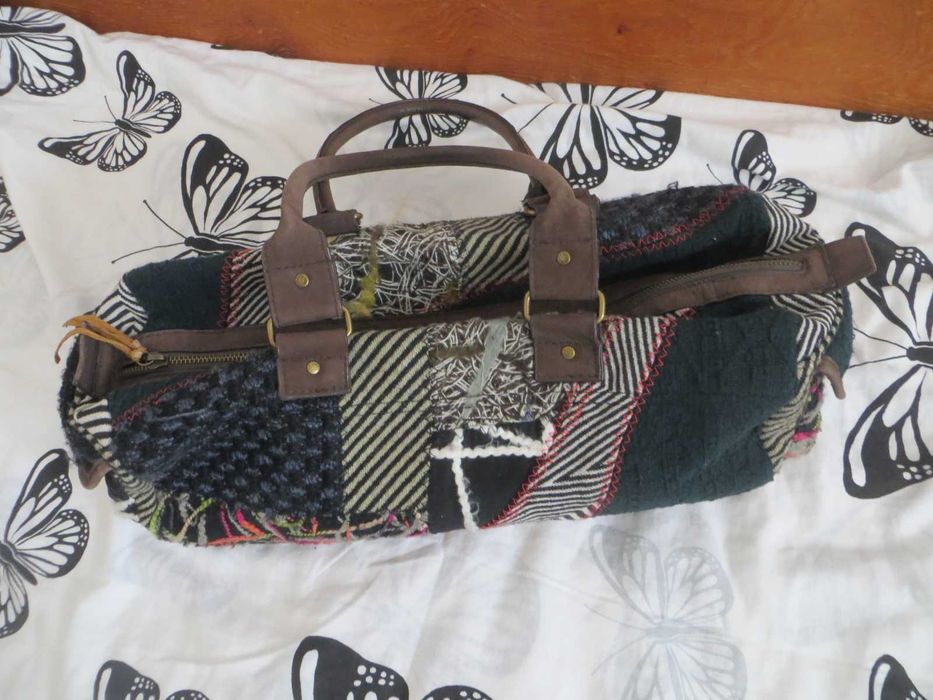 Дамски чанти  Kipling, Desigual