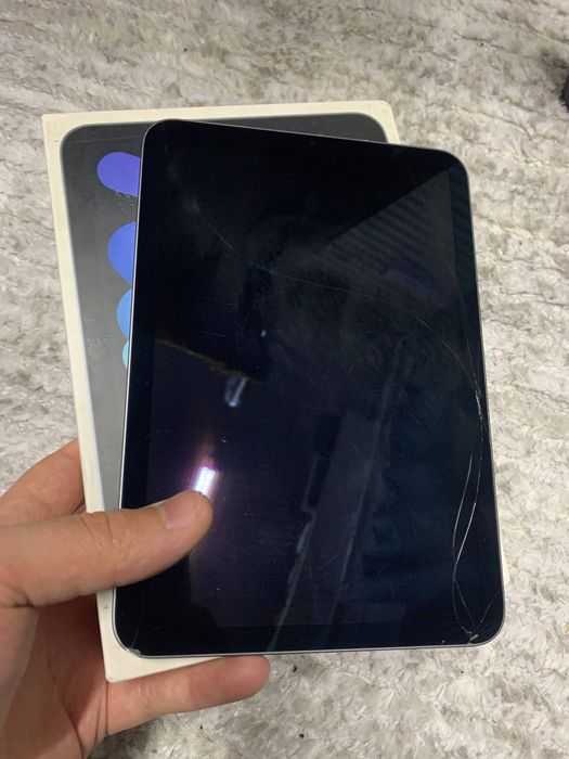 Ipad 6 mini  Wifi
Xotira 64 GB
Atp TT bor
Karobka bor 
Aybi Oynasi sin