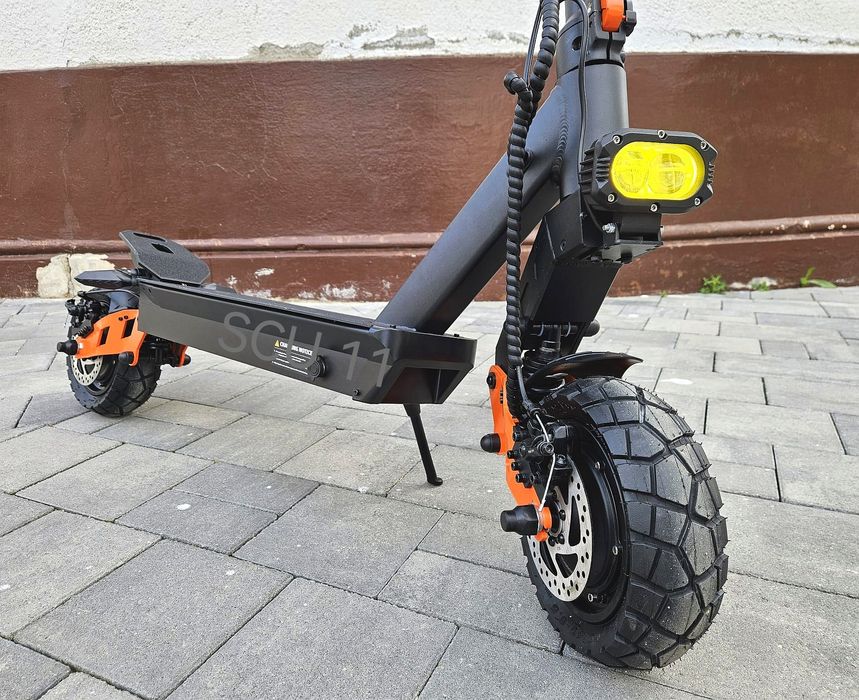 Trotineta Electrica 2 Motoare 2 x 650W Baterie 13Ah  10 inch Full Led