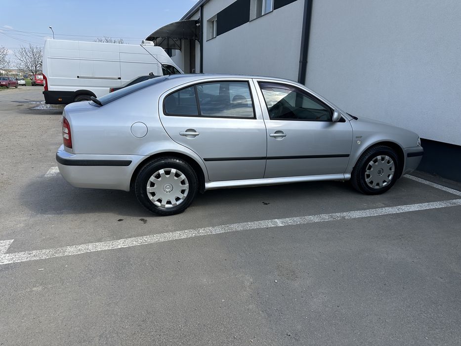Vand Skoda Octavia 1.6 benzina