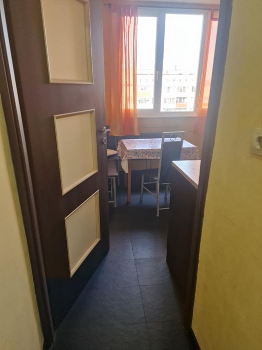 Дава се под наем Тристаен апартамент в София, Слатина - 110 кв.м за 612 € - Снимка #2