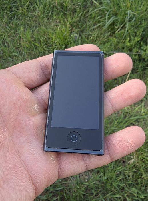 Apple iPod Nano 7th Gen Generatia 7 16gb Music Player Portable Mp3