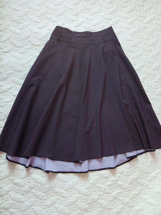 Юбка, көйлек сатылады