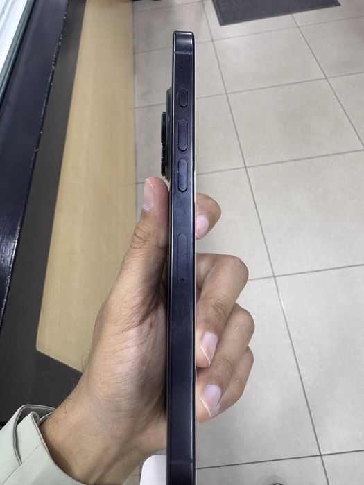 Iphone 16 pro max 256 qora