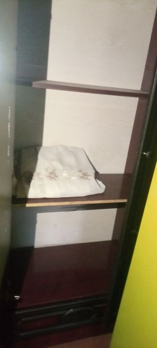 Katta ikki kishilik shfaner sotiladi judayam.qulay narh holati ortacha