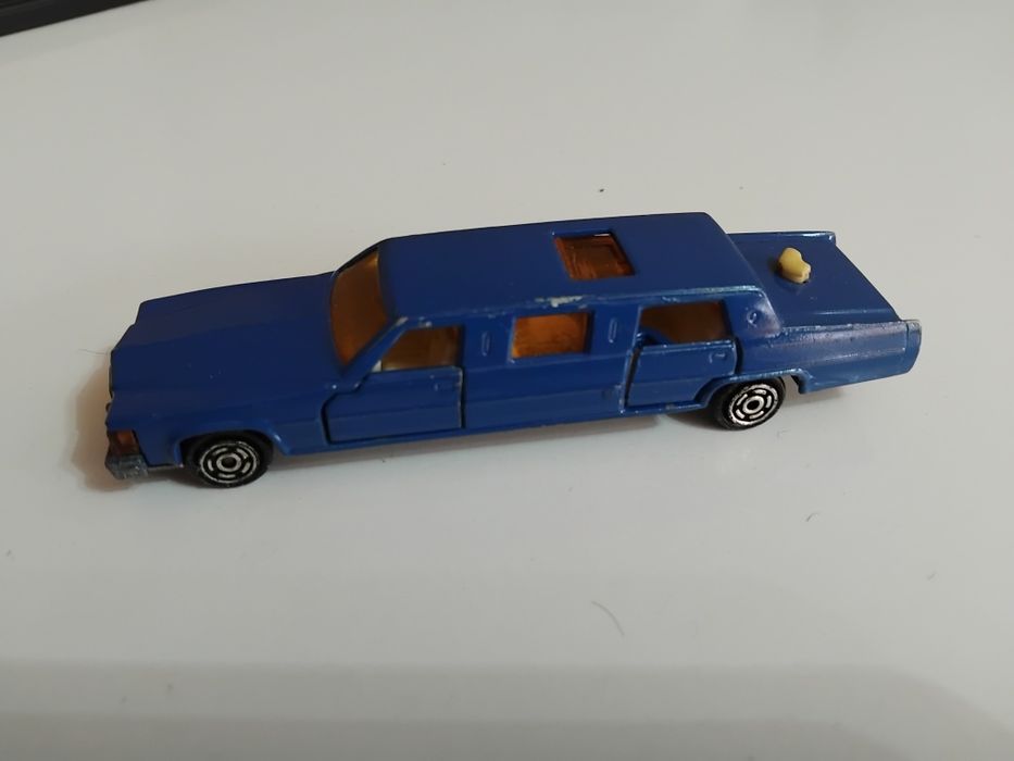 Метална количка - лимузина