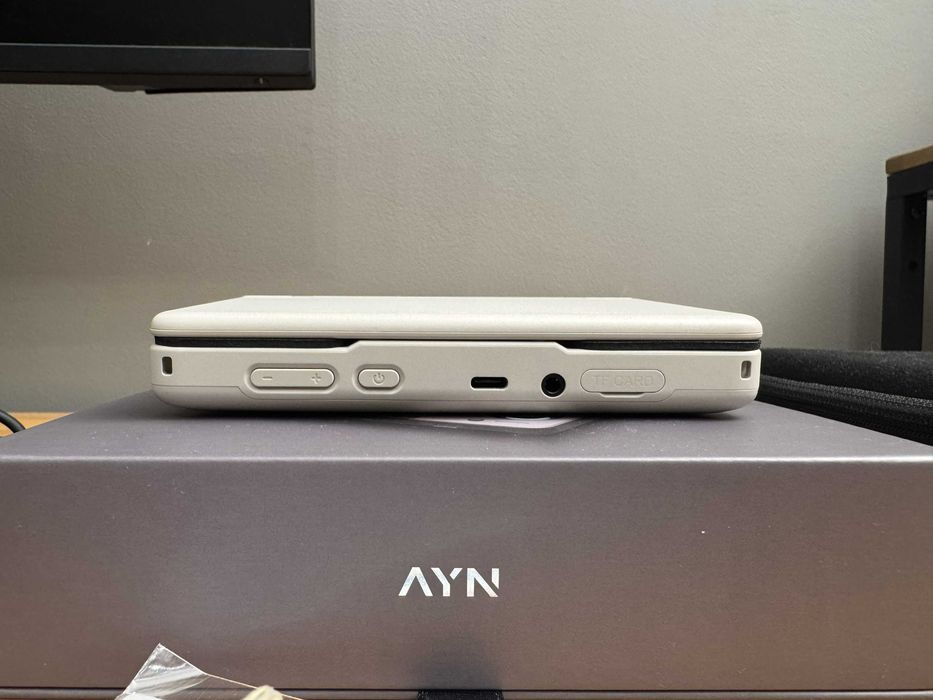 Ayn Thor Pro 256GB Rainbow (Batch 3)