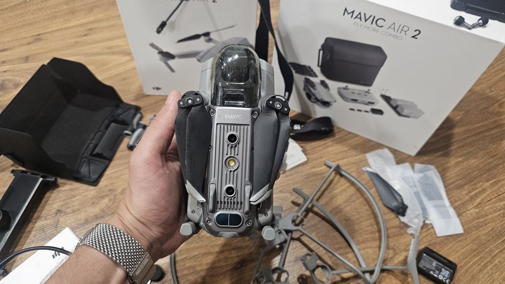 Drona DJI mavic Air2 - Full accesorii,Fly More combo