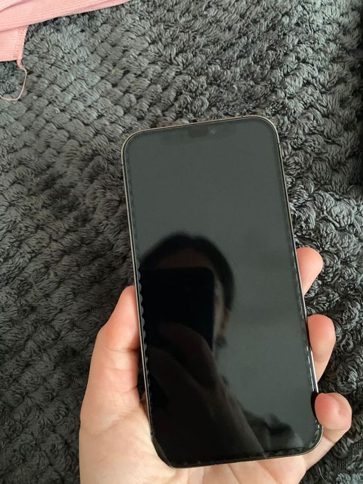 iPhone 12 про срочно хорошем состояния