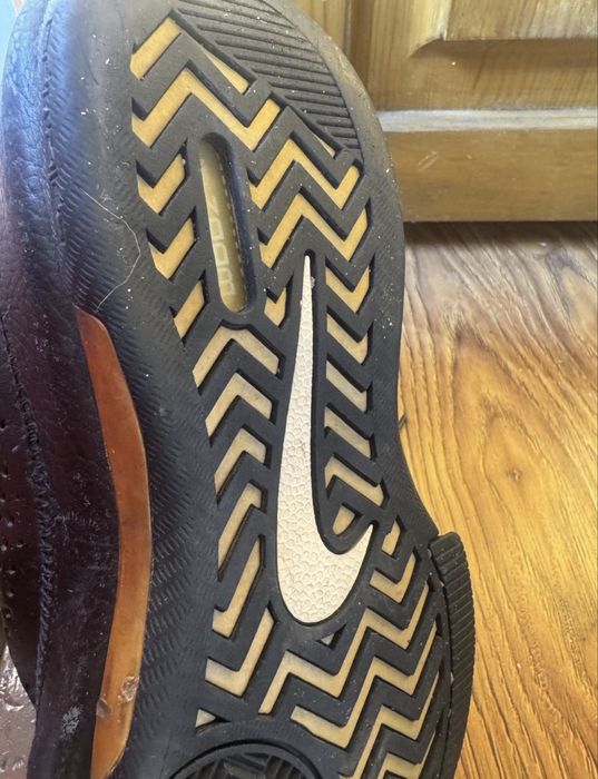 Продам вещи( обувь джинсы)