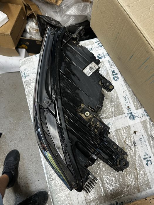 Far stânga full led vw passat b8 facelift.cod:3G1941081.P.