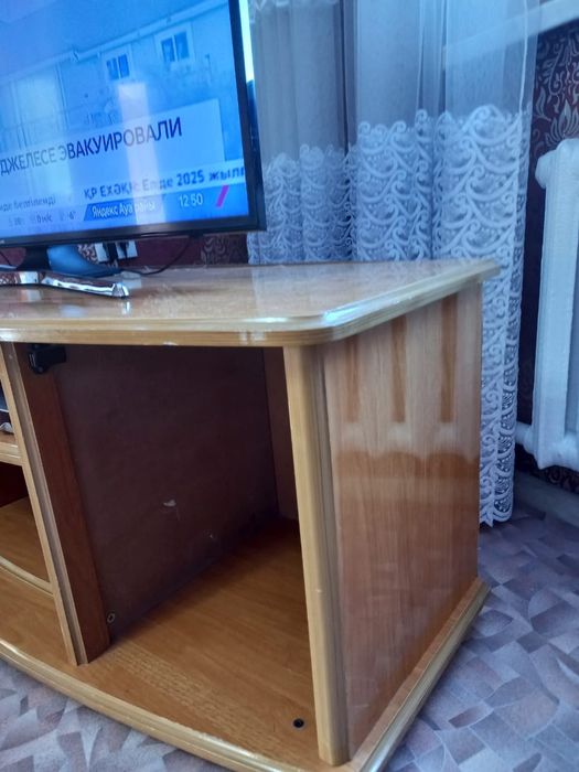 Тумба под телевизор