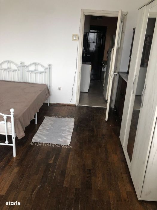 Garsoniera de INCHIRIAT in Tiglina1 pret 1200 lei