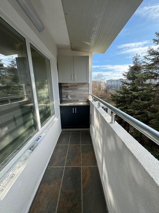 Дава се под наем Тристаен апартамент в Варна, Левски - 65 кв.м за 698.19 € - Снимка #2