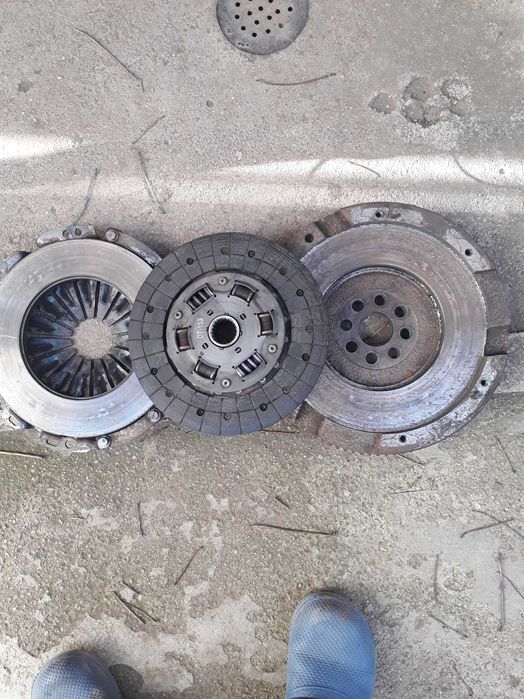 Комплект съединител