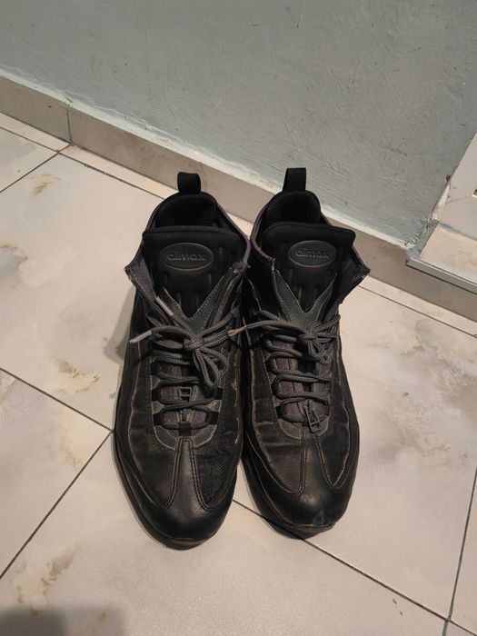 Продавам маратонки Nike Air max