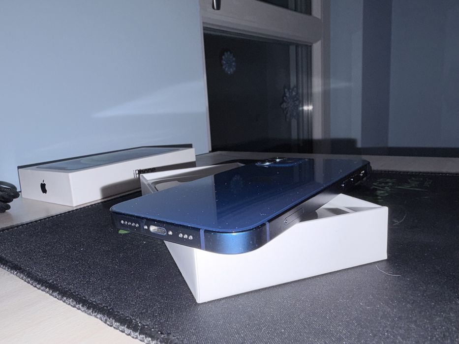 iPhone 12 100% ботерия