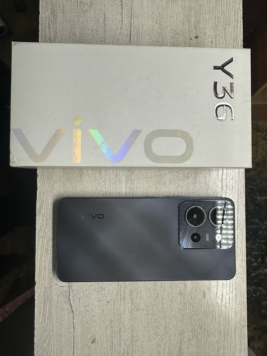 Продам телефон Vivo Y 36,256 GB