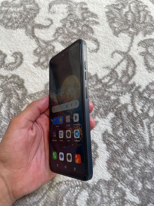 Tecno Spark. 20c