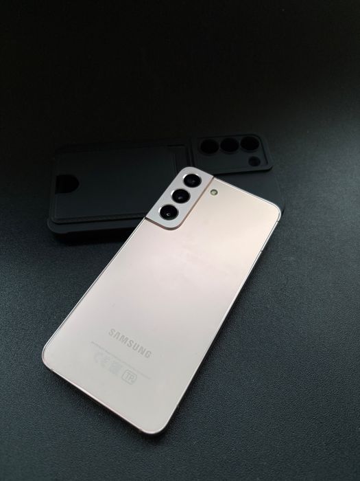 Продам Samsung galaxy S22