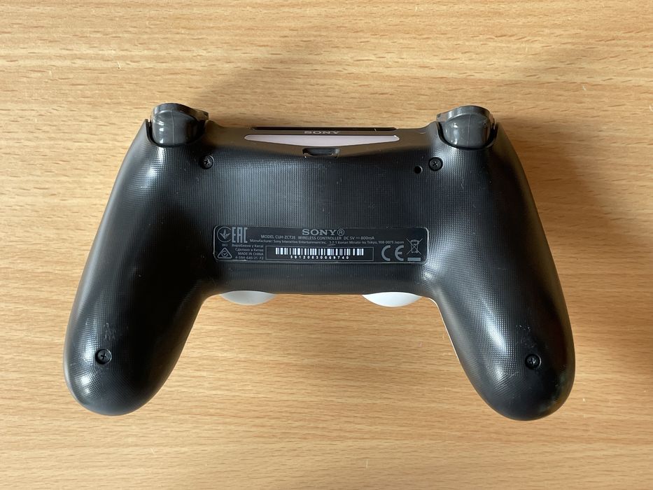 PlayStation 4 Pro Glacier White  impecabila, putin utilizat
