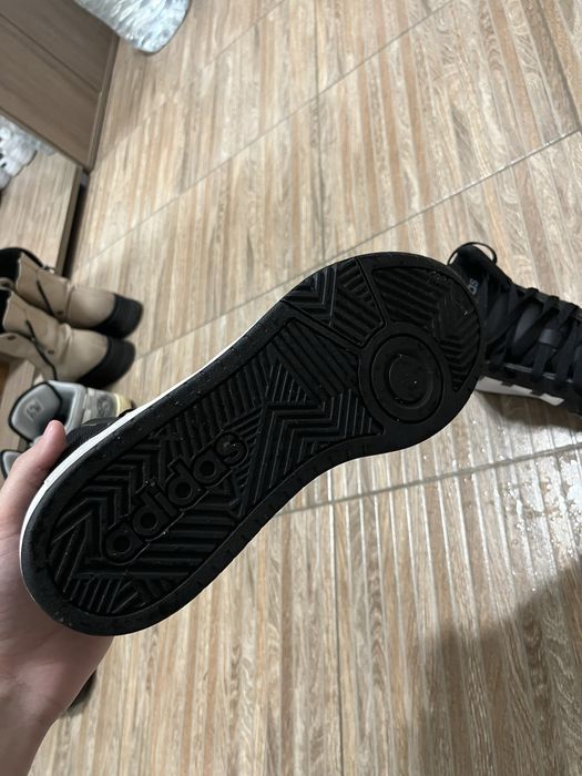 Adidas Hoops 3.0 Mid Classic