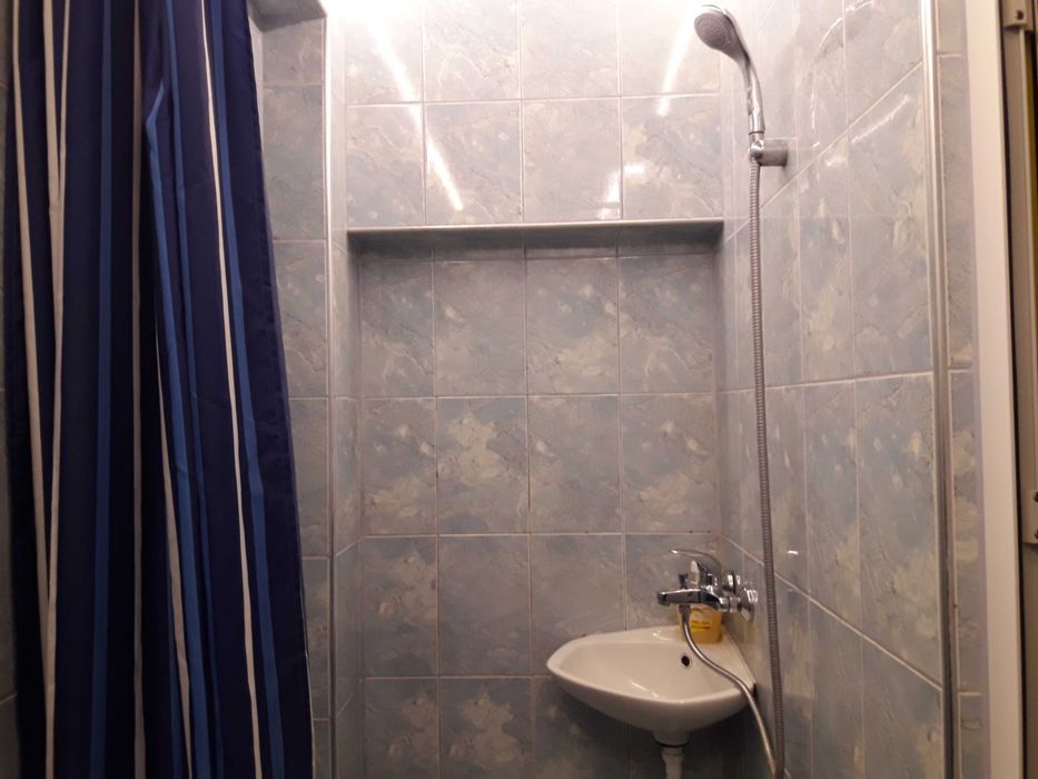 Дава се под наем Офис в Варна, ЖП Гара - 20 кв.м за 220 € - Снимка #2