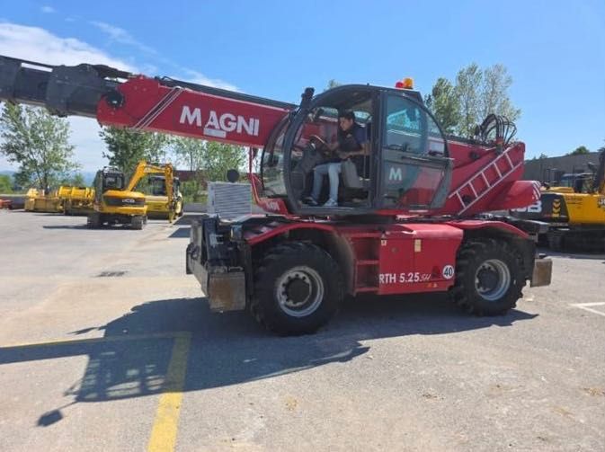 MAGNI RTH 5-25 încărcator telescopic rotativ de vânzare
