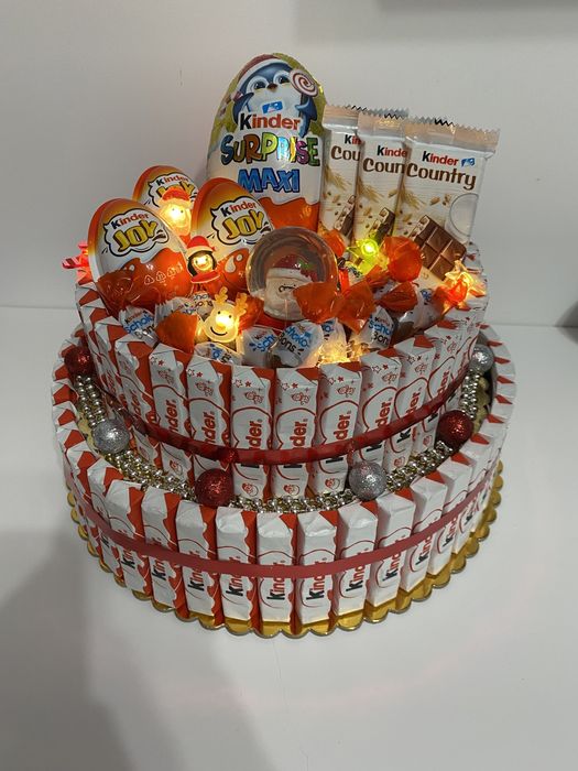 Tort dulciru aniversar copii Kinder