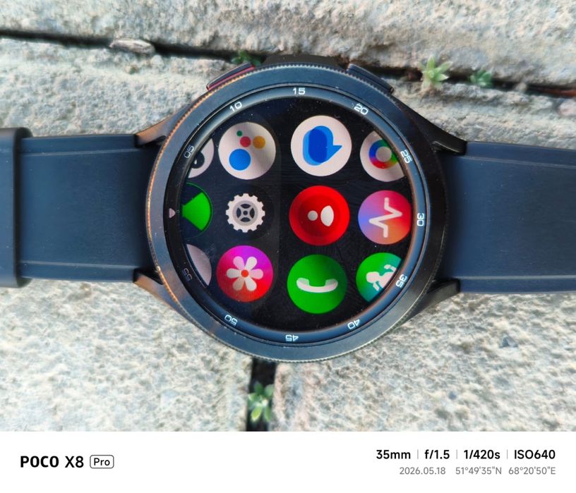 Продам Samsung watch 4 classical срочна продам зарядка есть