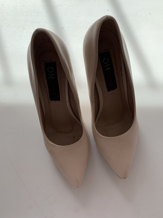 Продам туфли бежевые 35 размер