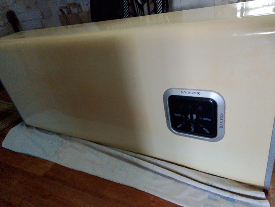 Продам водонагреватель на запчасти